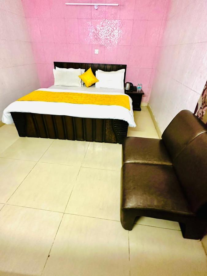 Hotel Samrat R Unit By Satwa Home Stay Hotel New Delhi