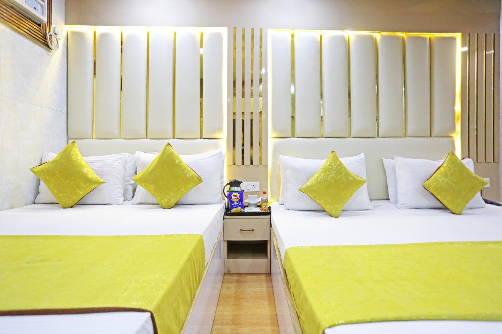 Hotel Samrat R Unit By Satwa Home Stay