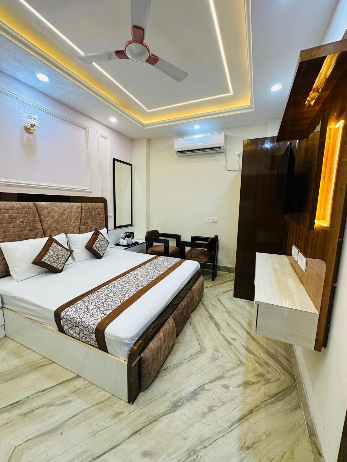 Hotel Samrat R Unit By Satwa Home Stay 3* New Delhi